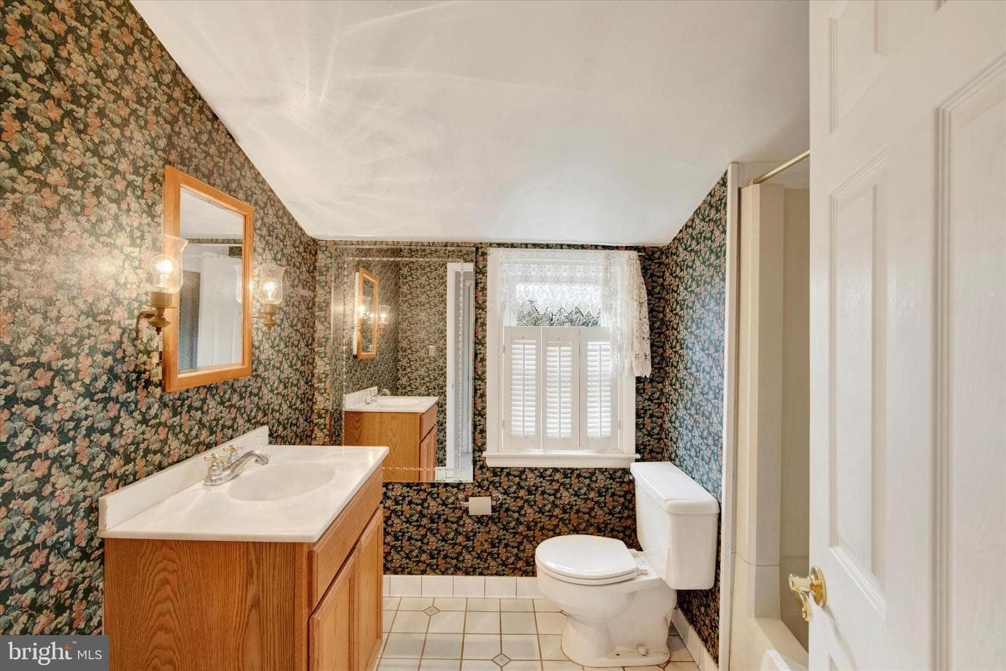 1608 S Tollgate Road photo 28