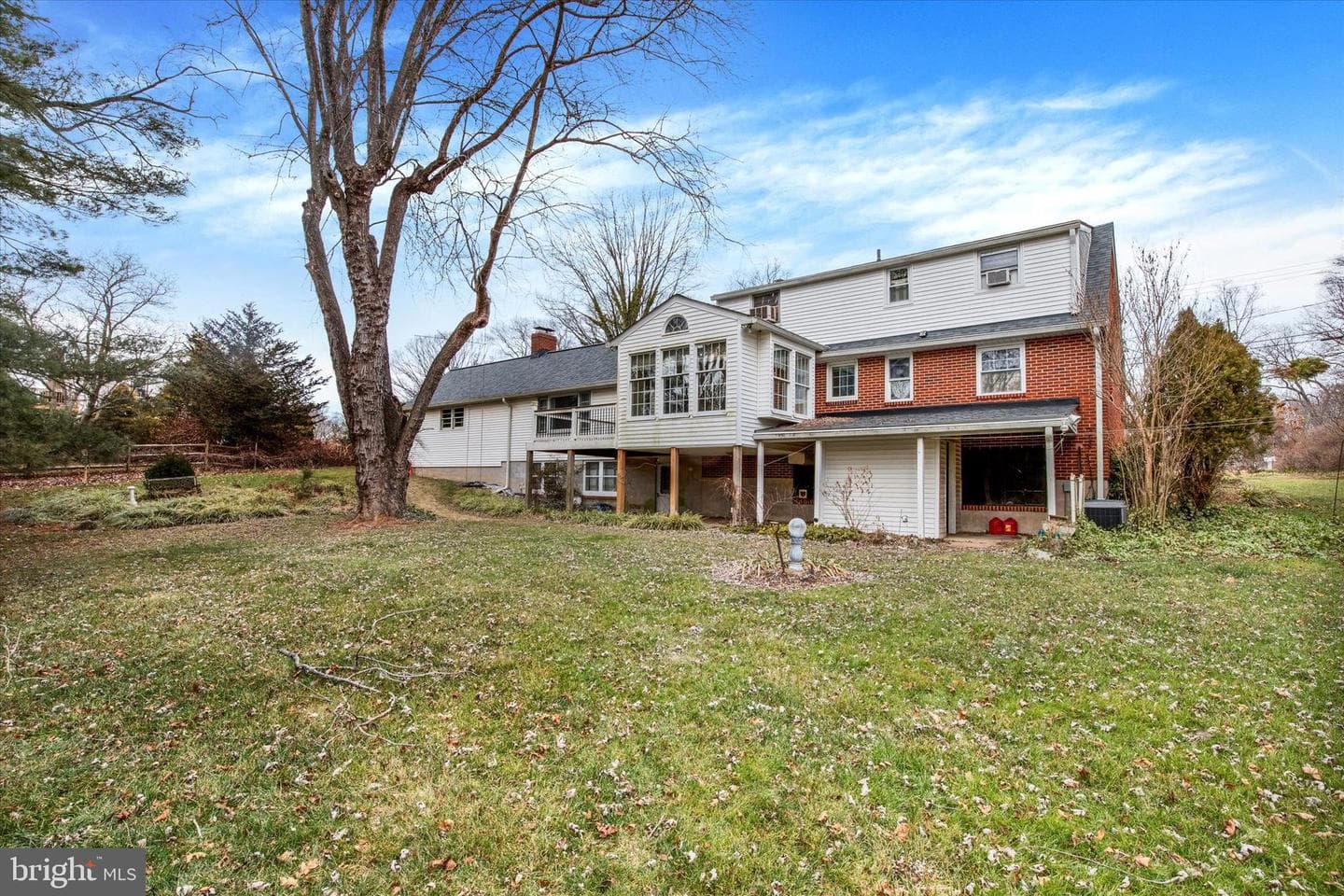 1608 S Tollgate Road photo 4