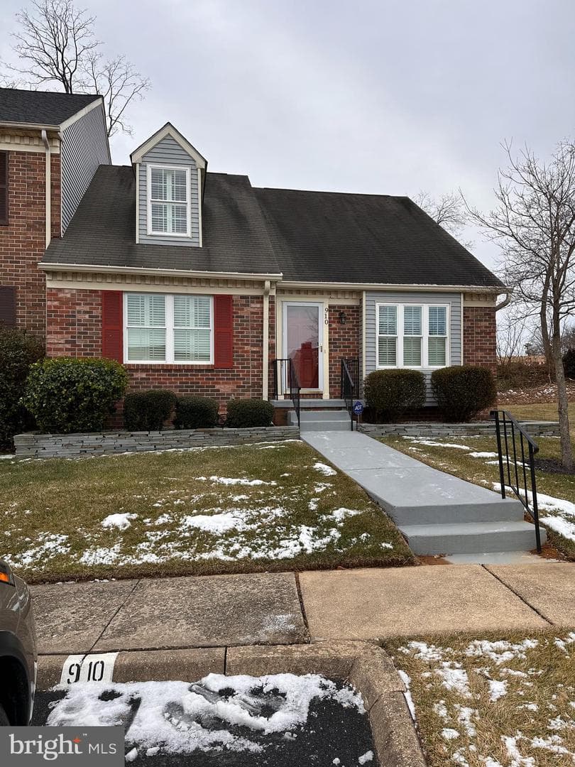 910 Chesney Lane photo 2