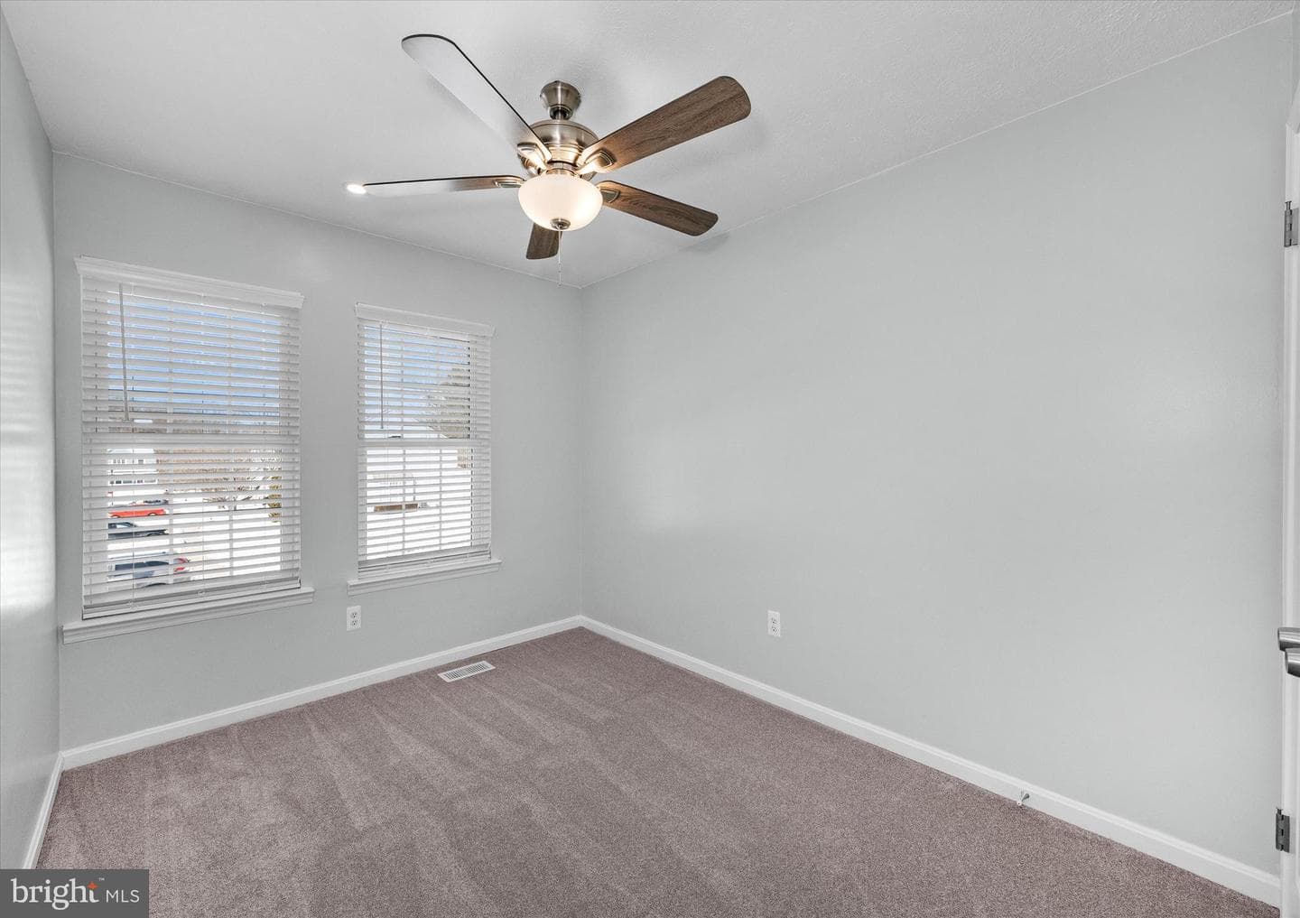 4300 Cowan Place photo 13