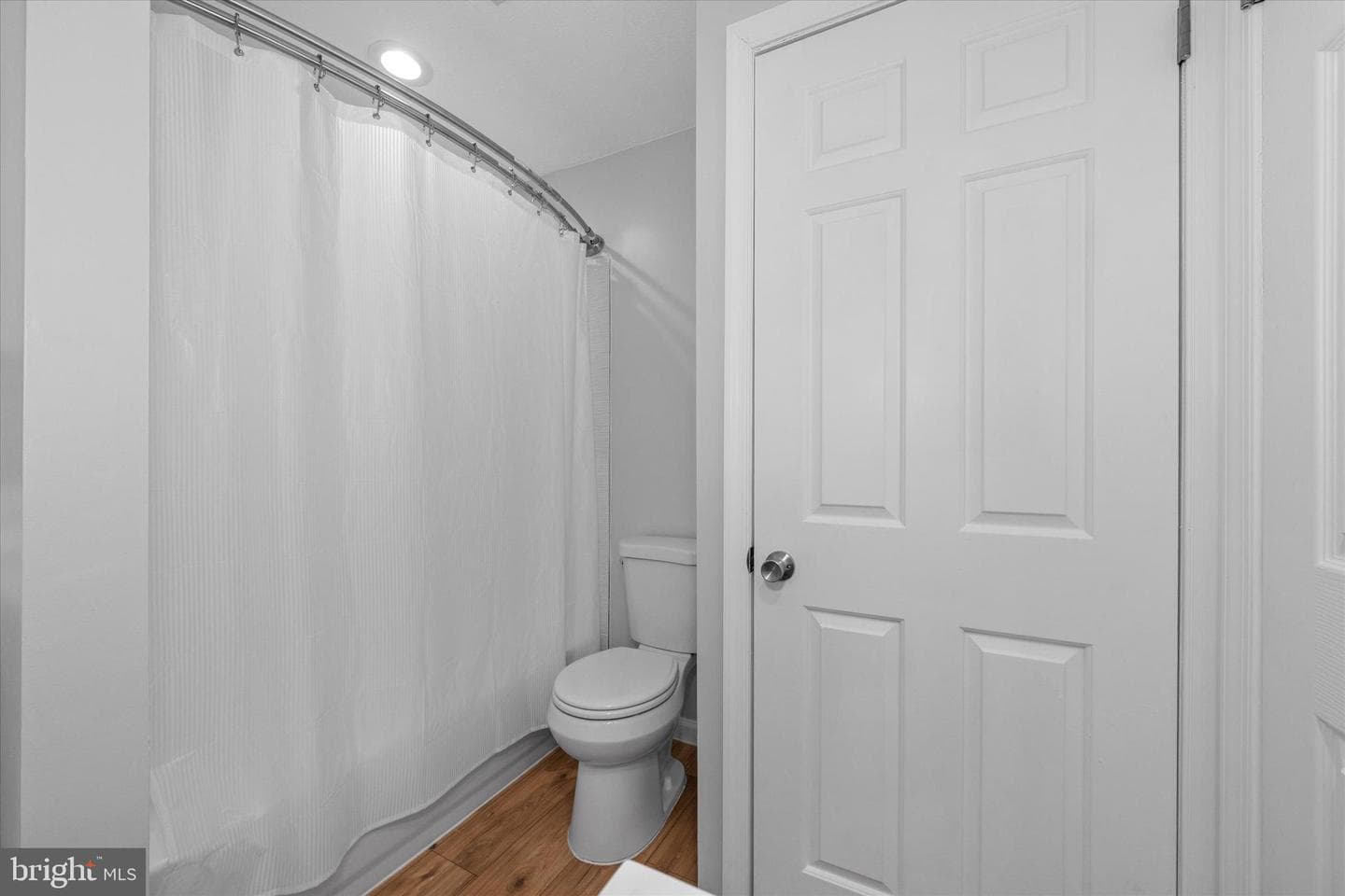 4300 Cowan Place photo 18