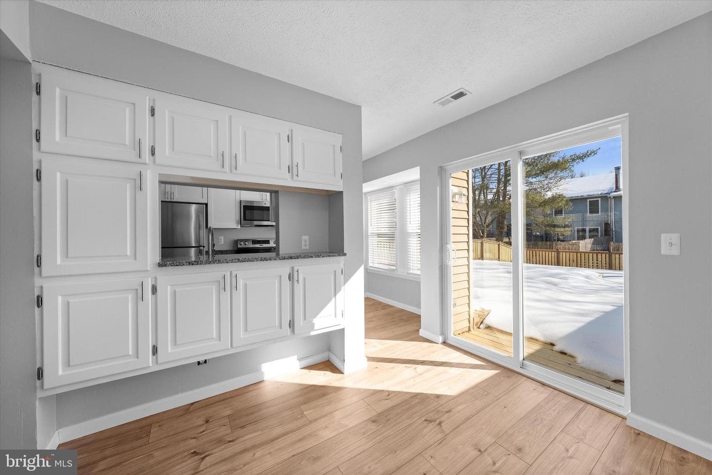 4300 Cowan Place photo 9