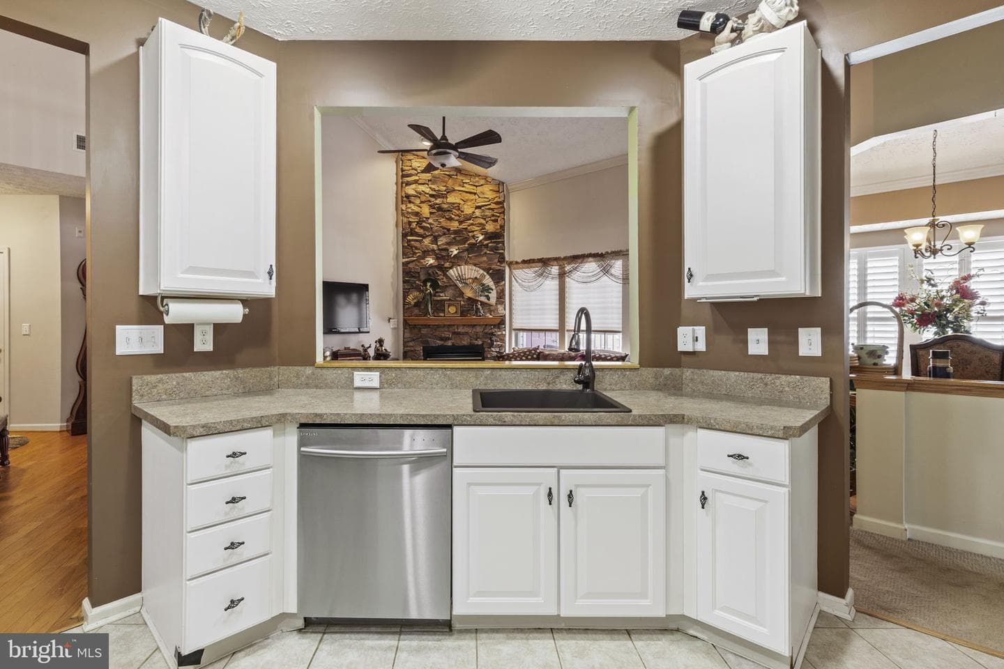107 Sunshine Court photo 18