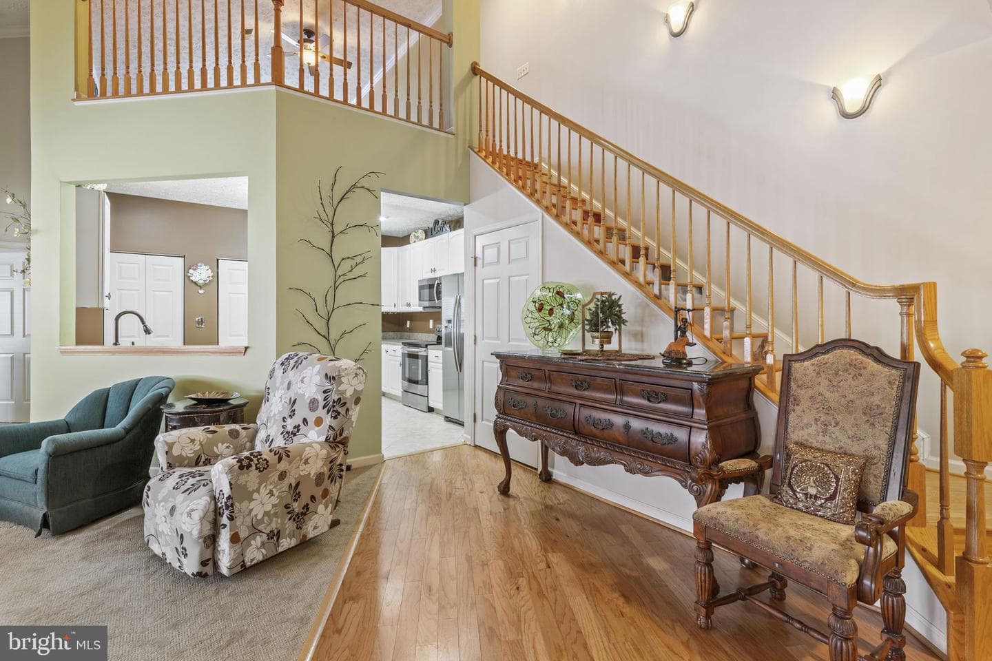 107 Sunshine Court photo 5