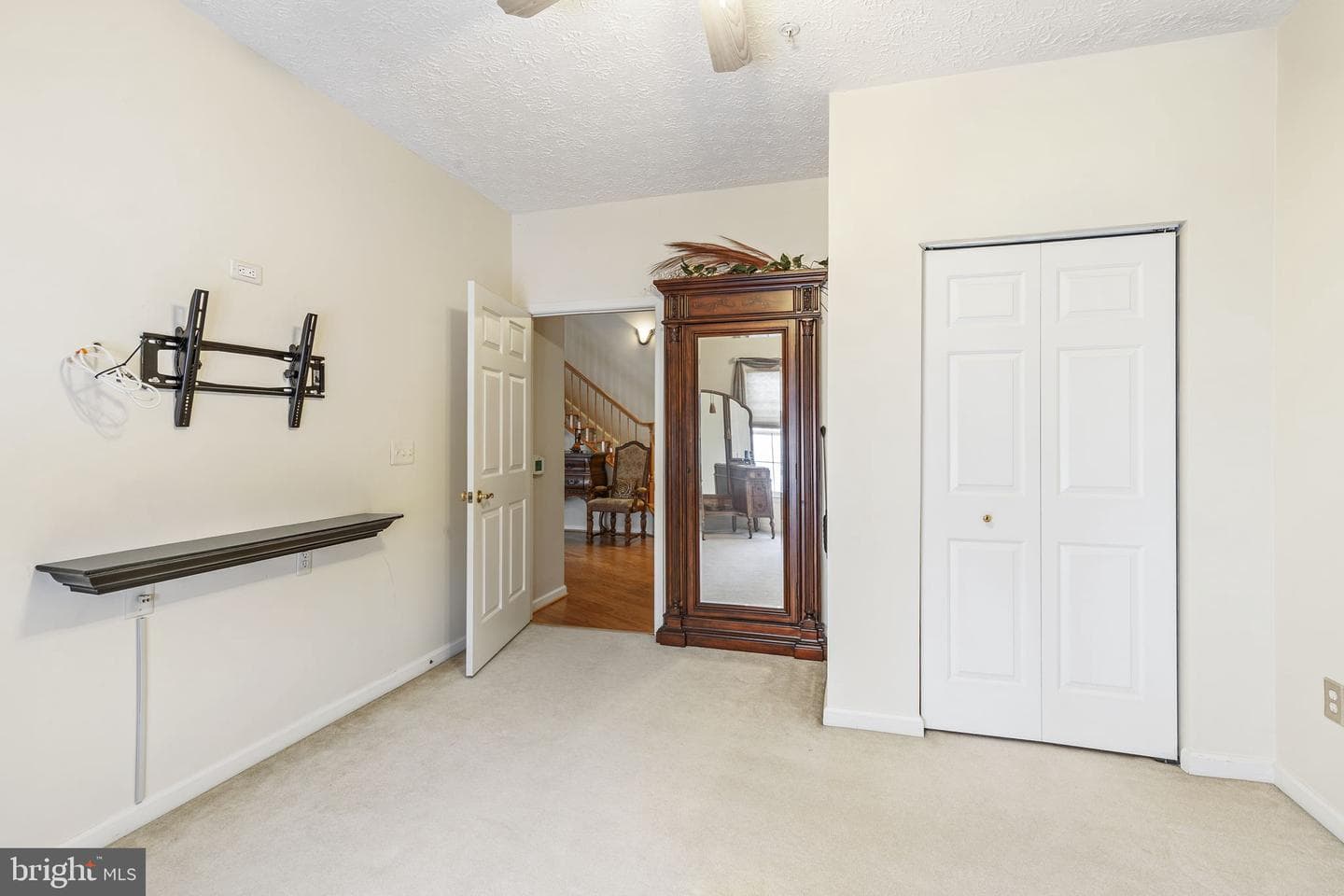 107 Sunshine Court photo 9