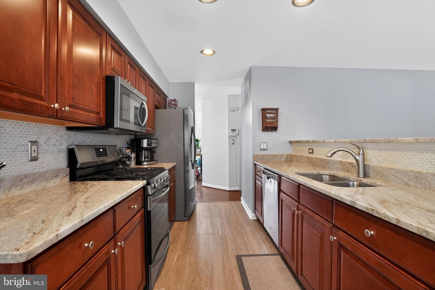1000 Viking Court W photo 11
