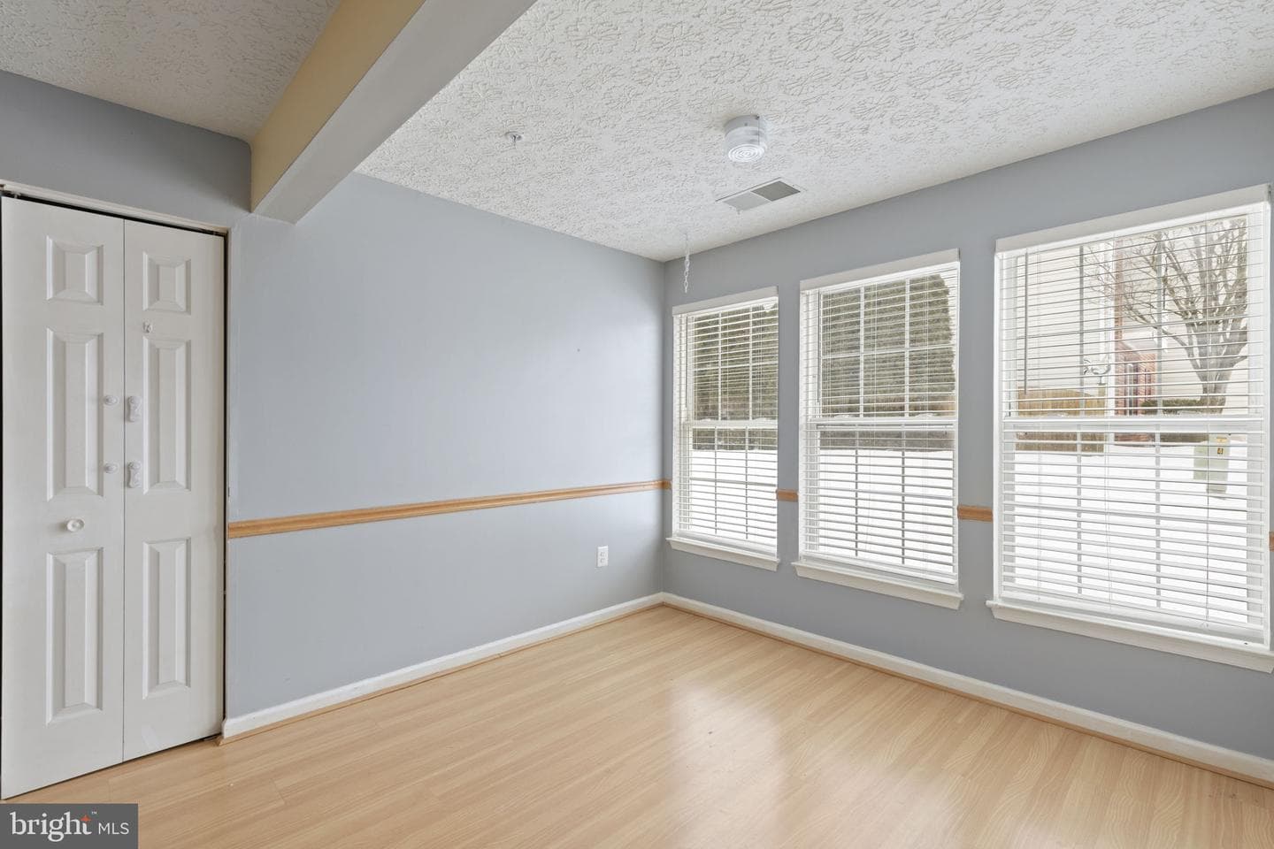 400 Hazelnut Court #d photo 9