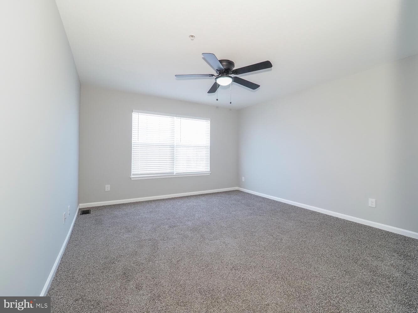 1335 N Sewards Court photo 38
