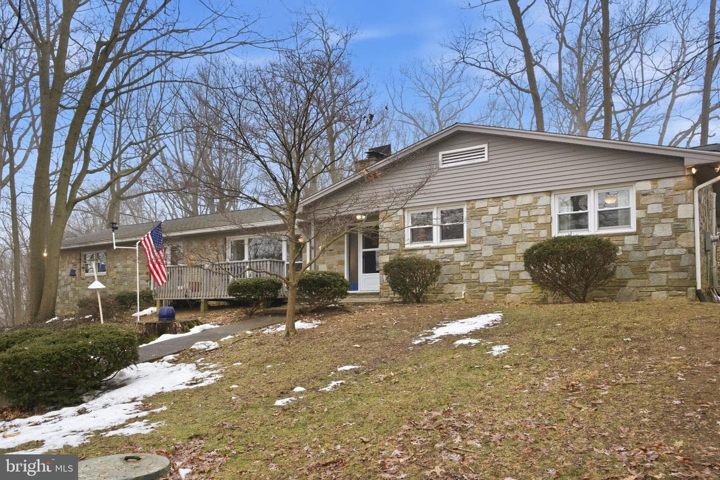 302 Scenic Drive photo 35