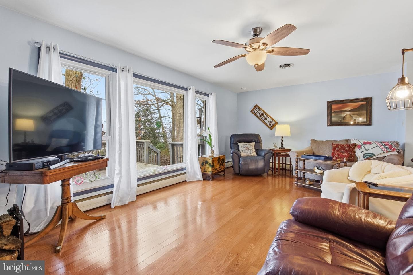 302 Scenic Drive photo 4