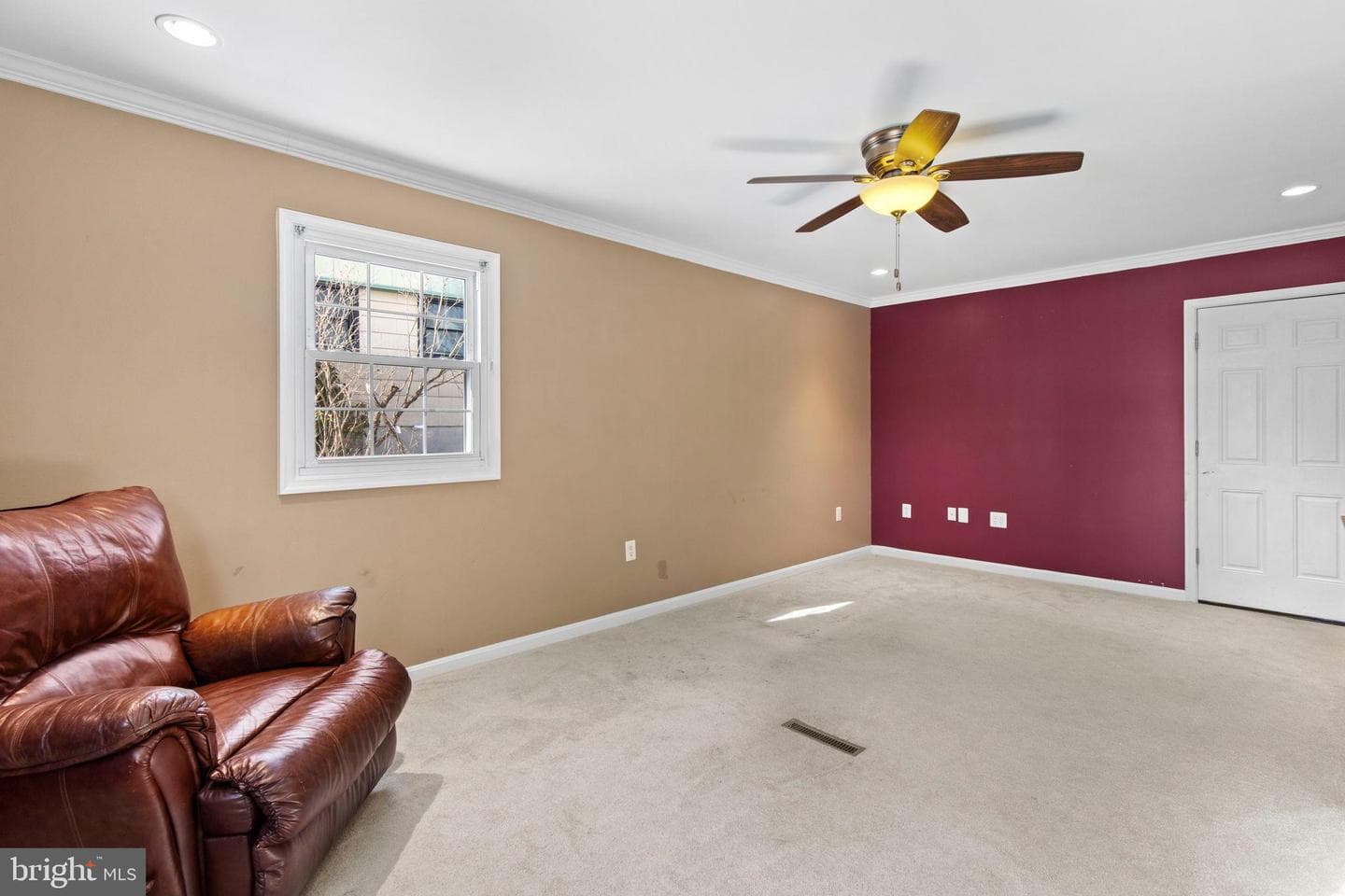 2058 Whitney Lane photo 14