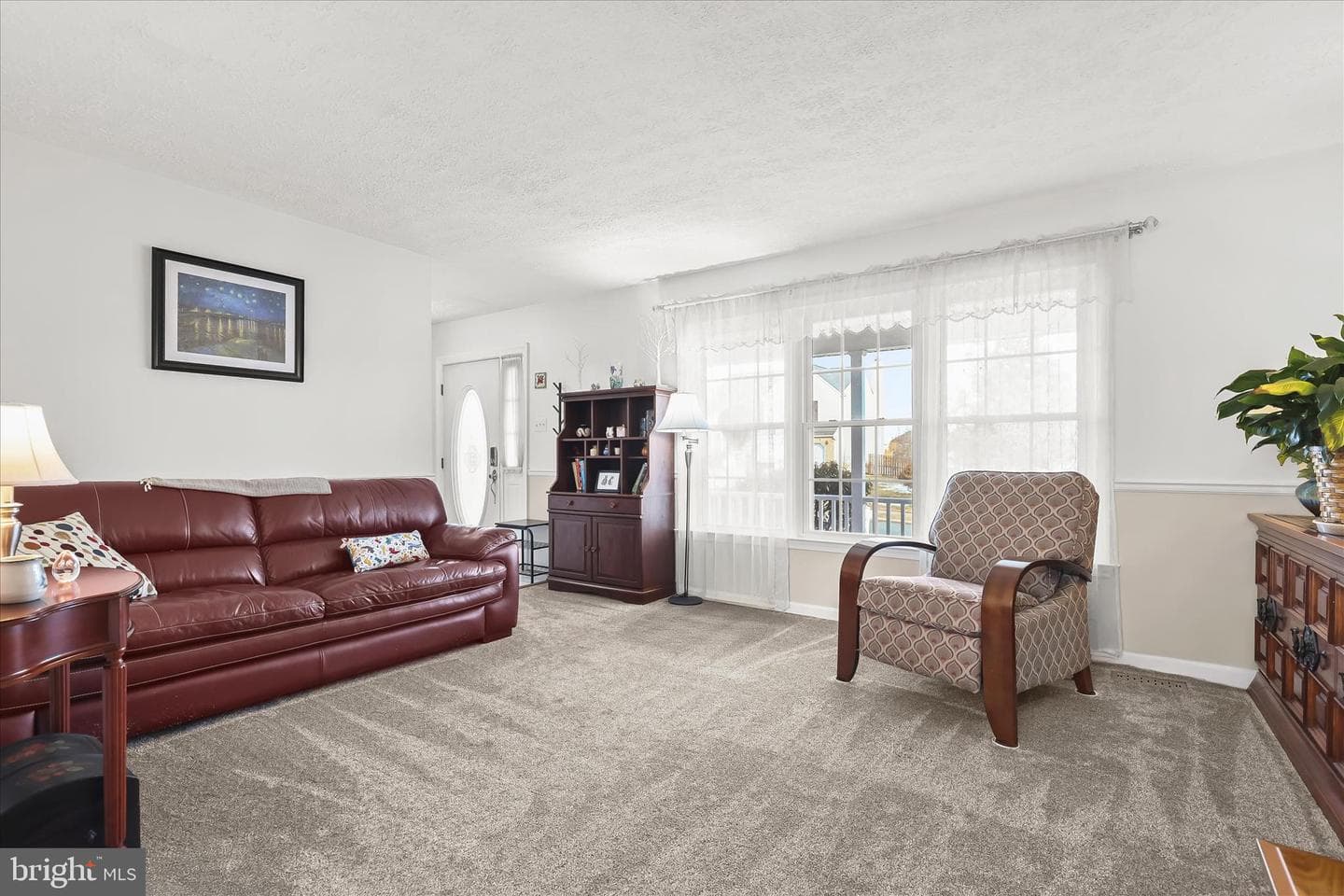 1424 Valley Forge Way photo 2