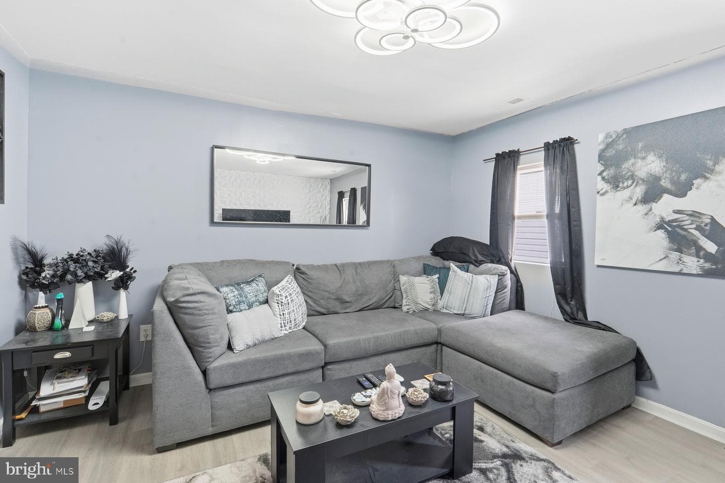 657 Green Street photo 11