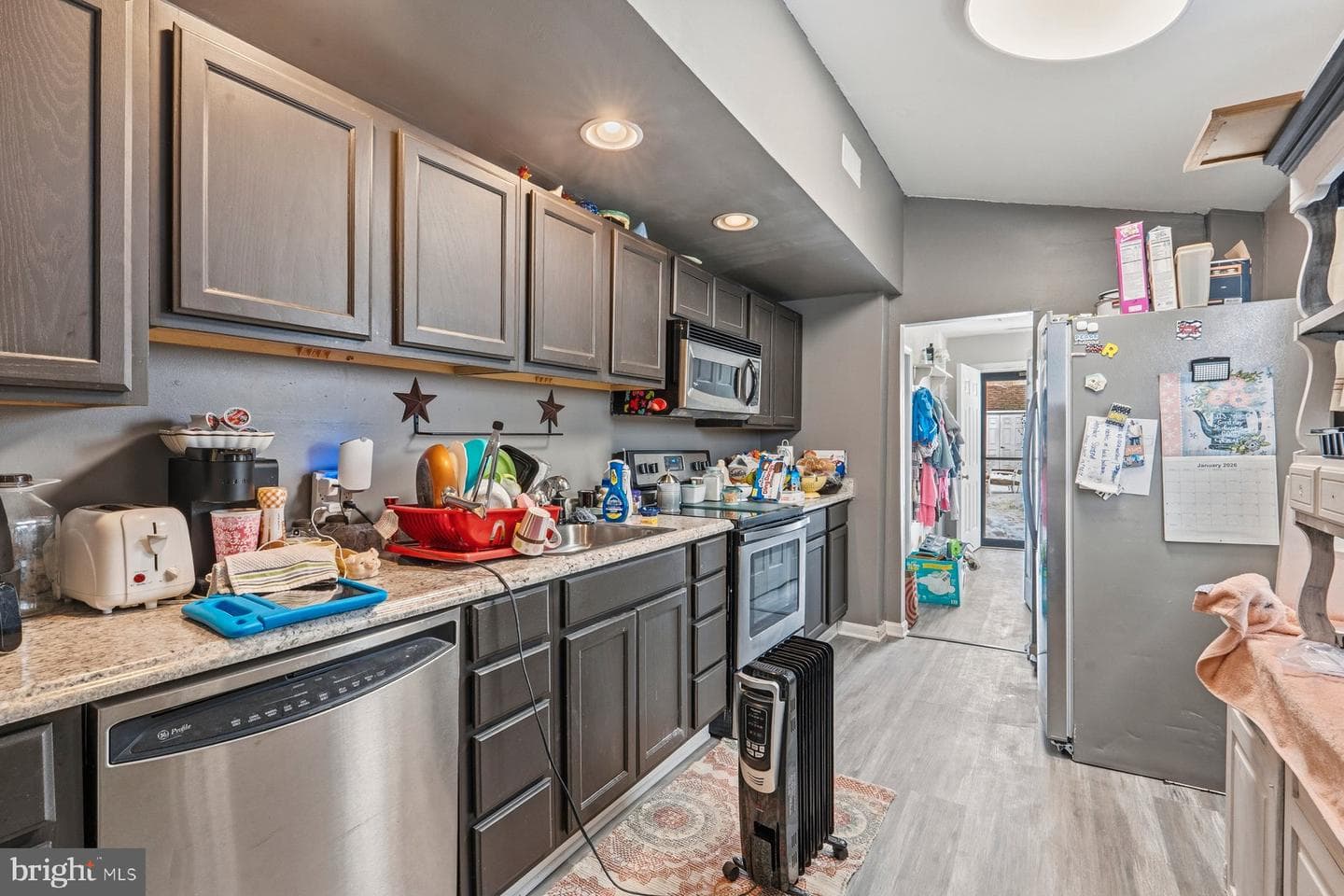 657 Green Street photo 30