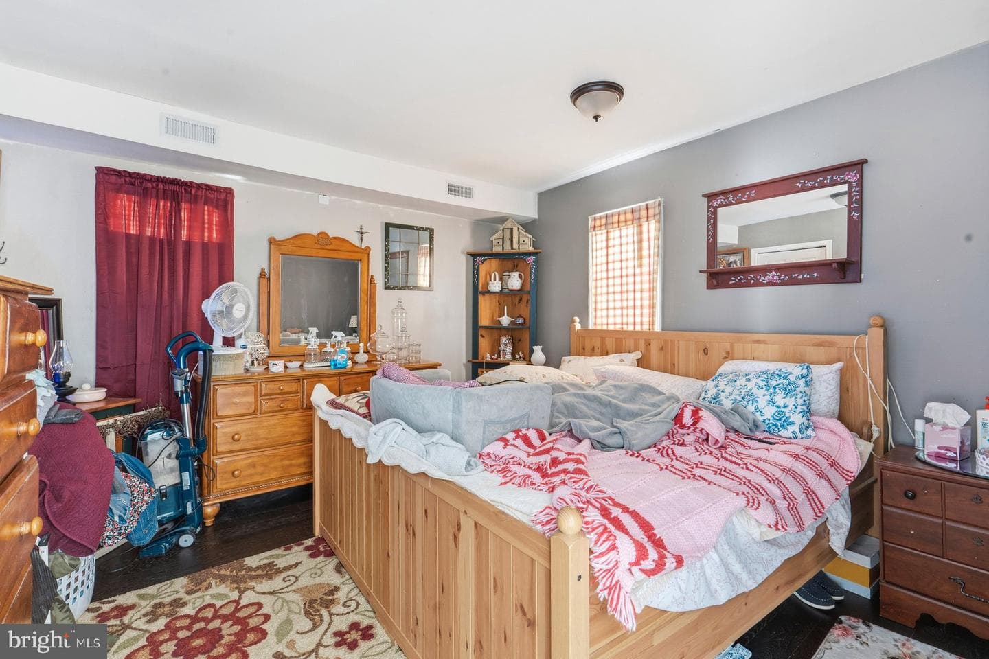 657 Green Street photo 32