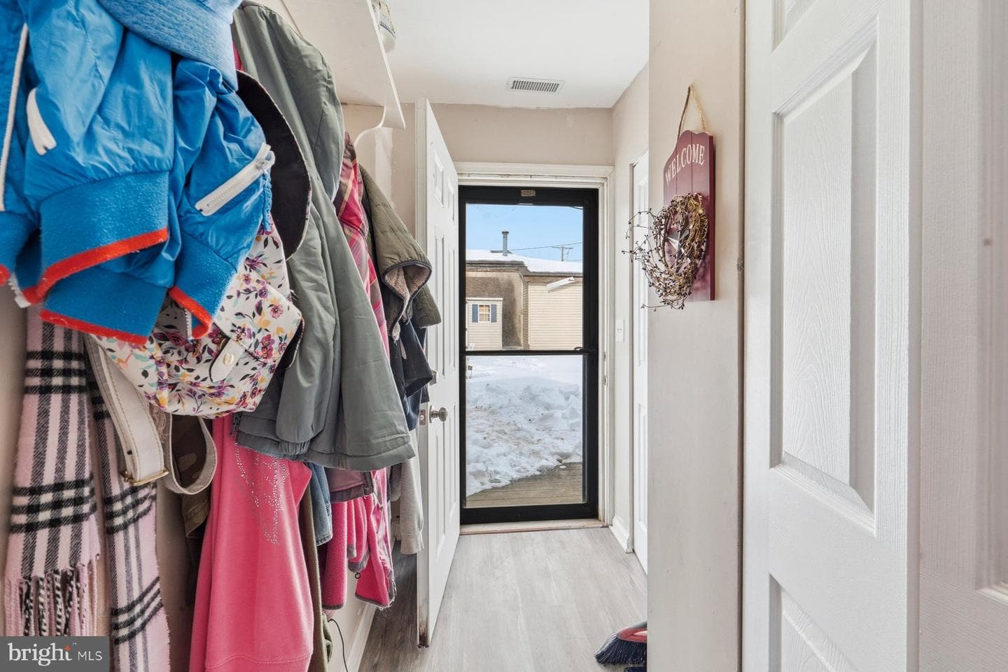657 Green Street photo 33