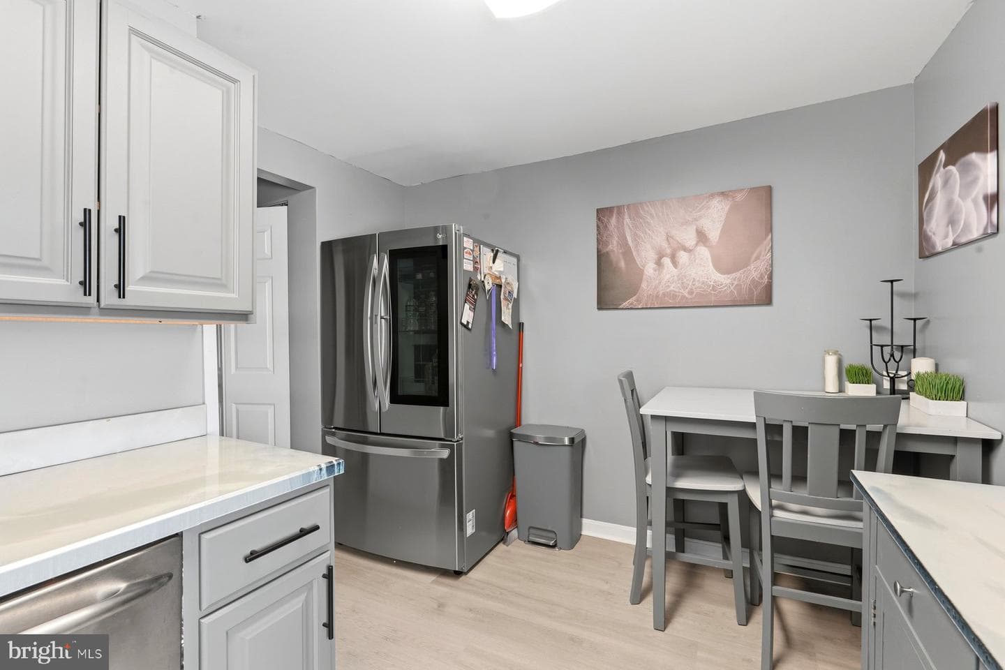 657 Green Street photo 6