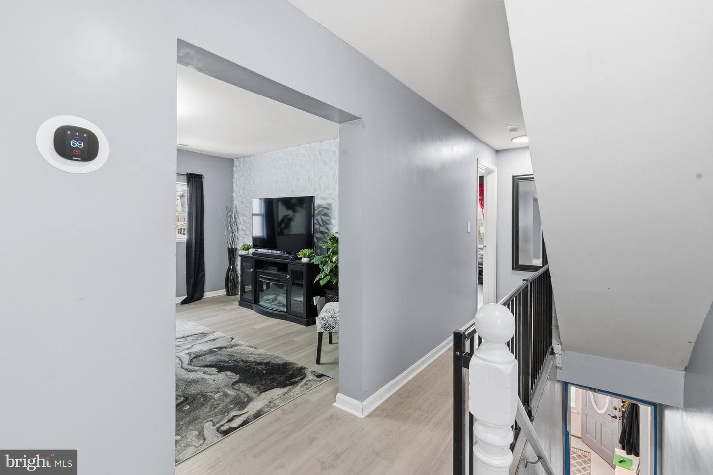 657 Green Street photo 8