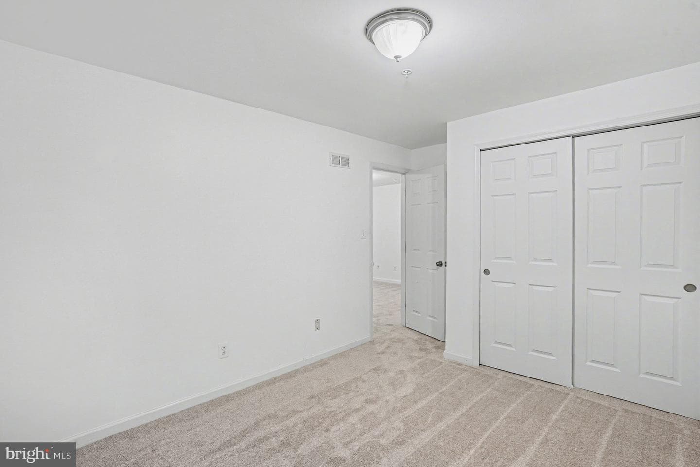 506 Millar Court photo 28