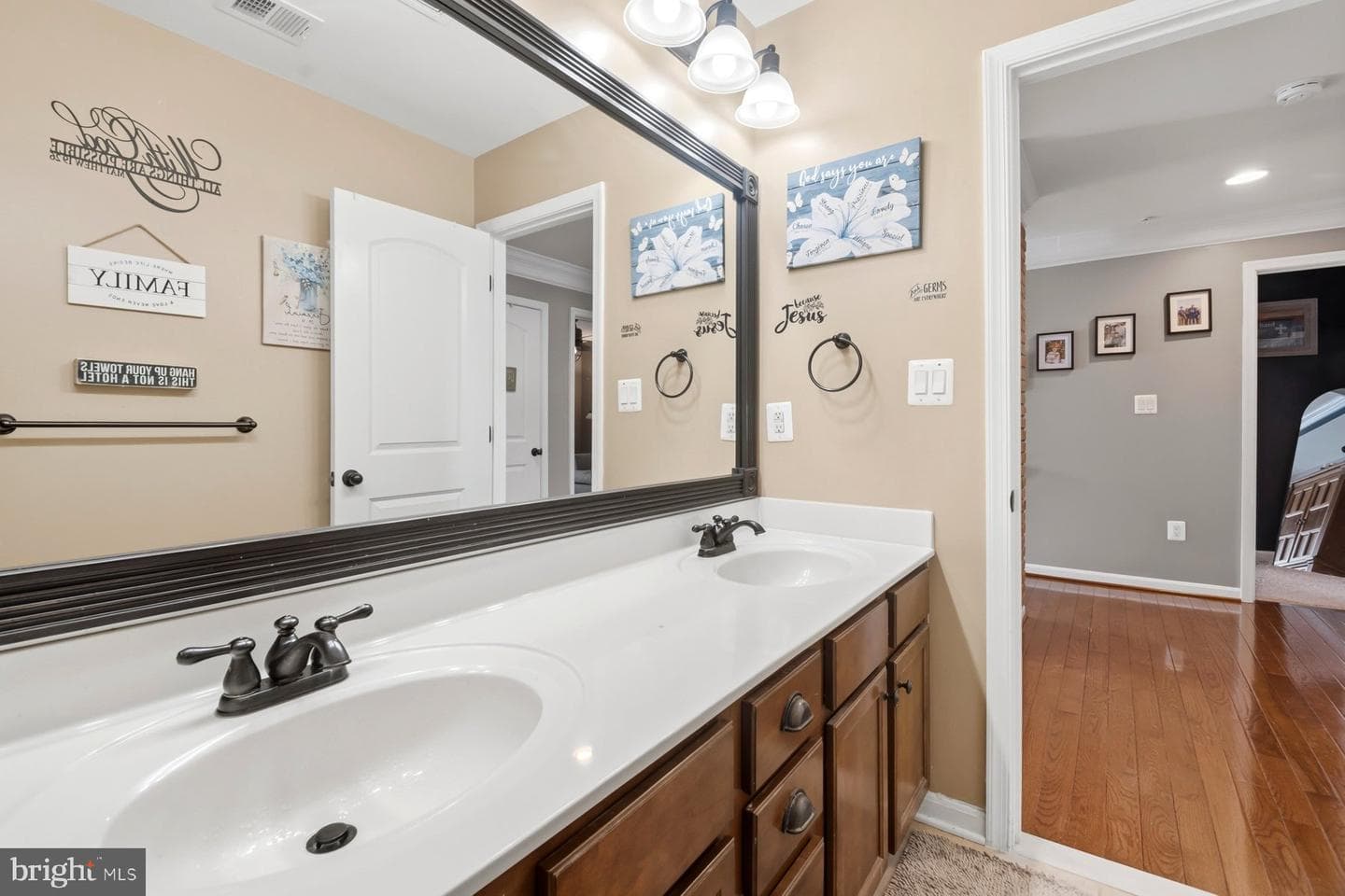 1372 Scoflo Court photo 33