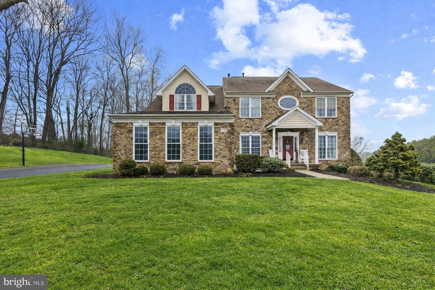 2109 Winstone Court photo 1