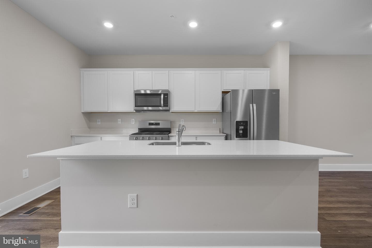 403 Halyard Drive photo 12