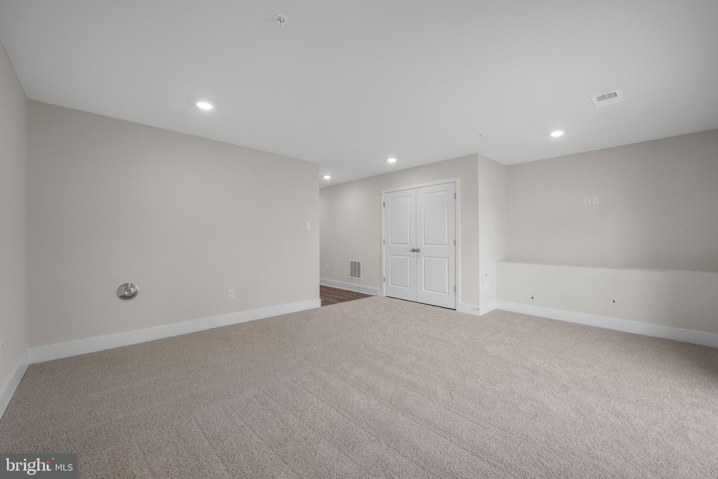 403 Halyard Drive photo 4