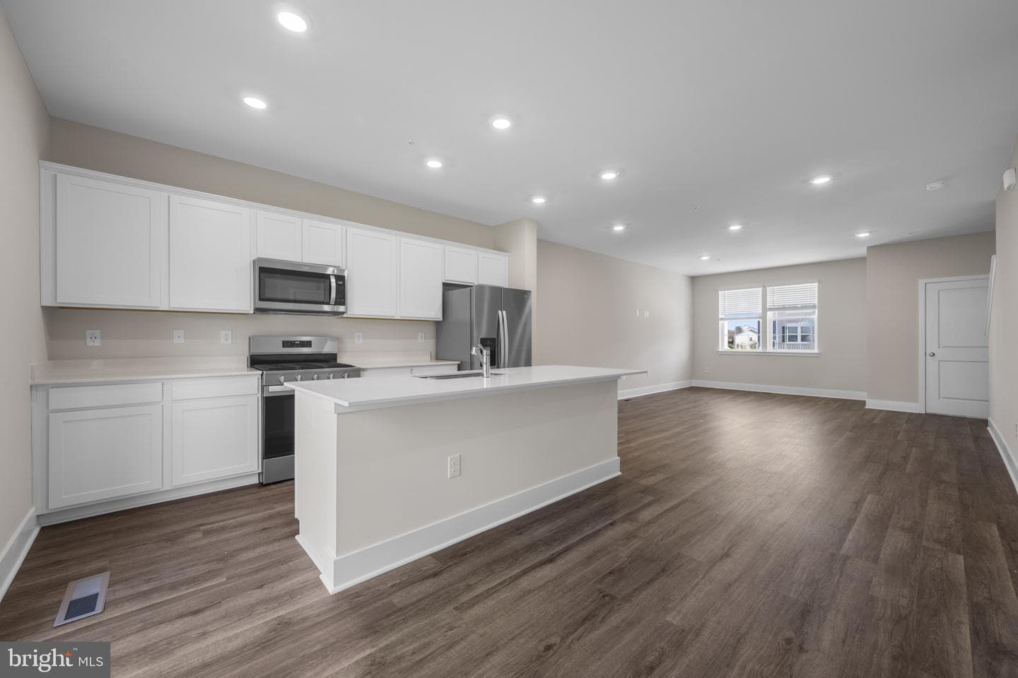 403 Halyard Drive photo 6