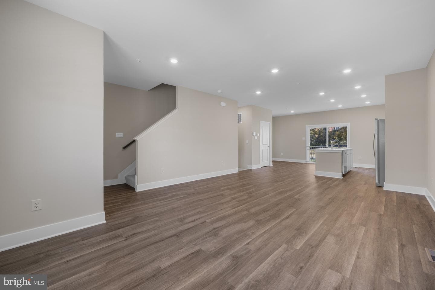 403 Halyard Drive photo 9