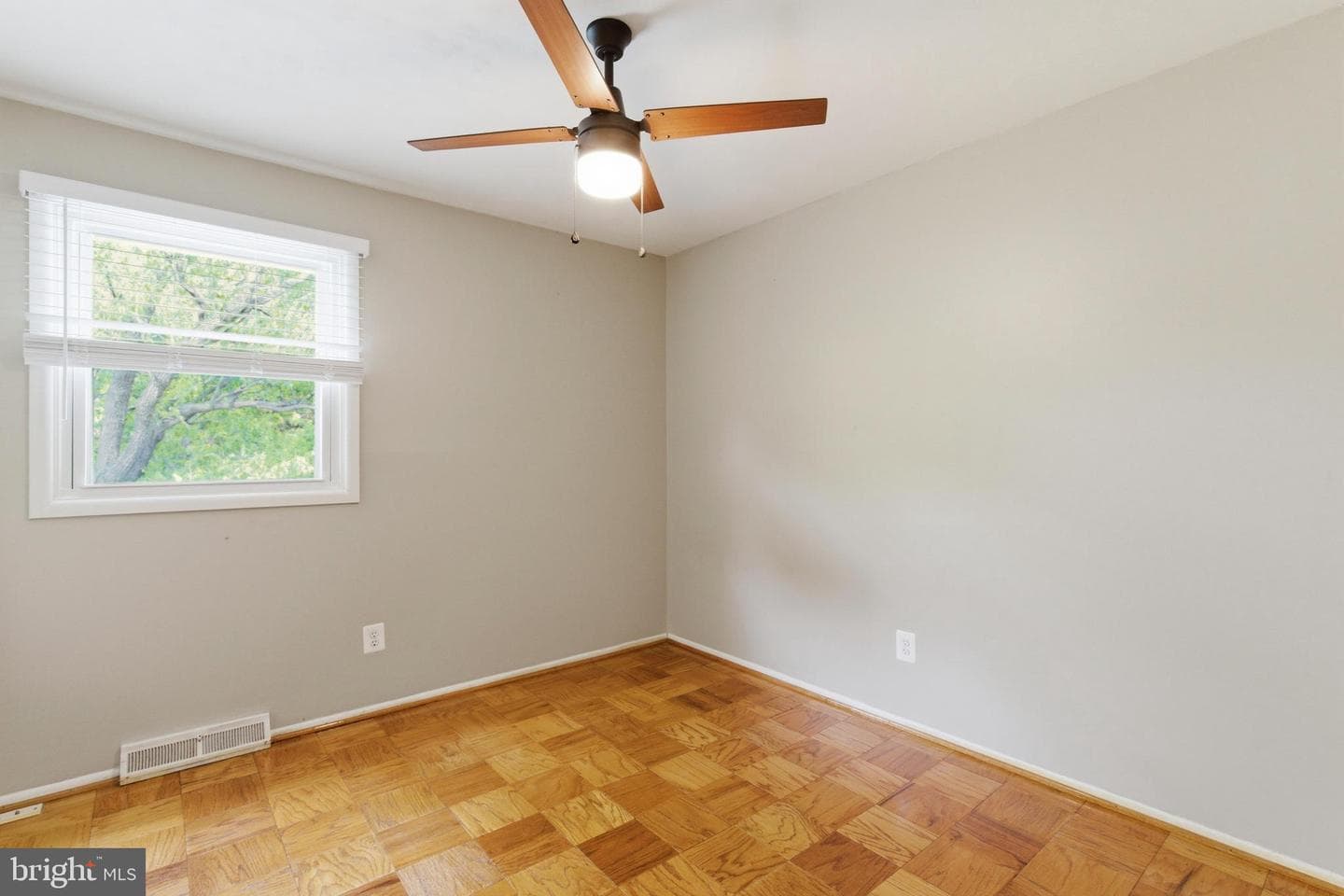 203 Kane Court photo 25