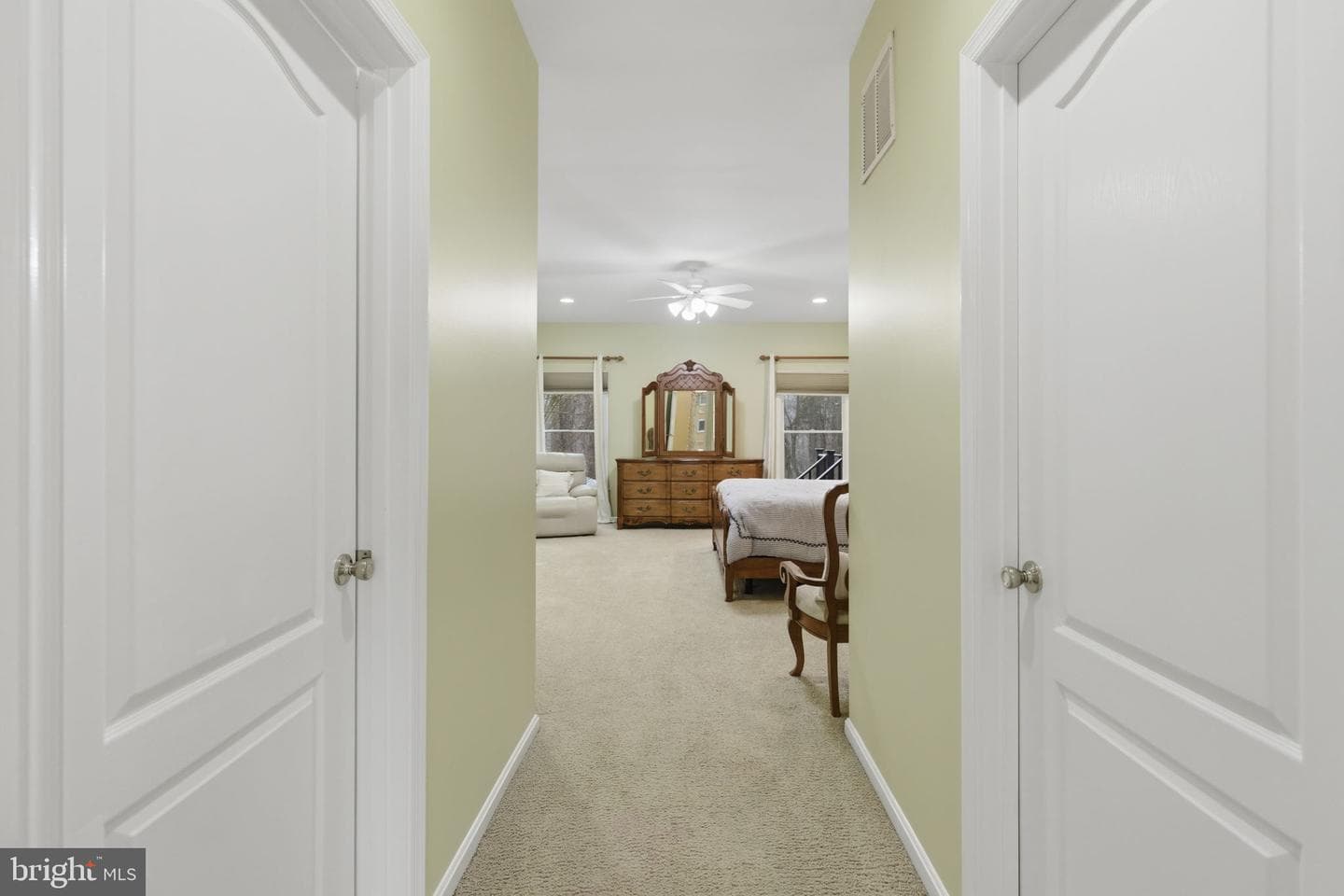 922 Sidehill Drive photo 20