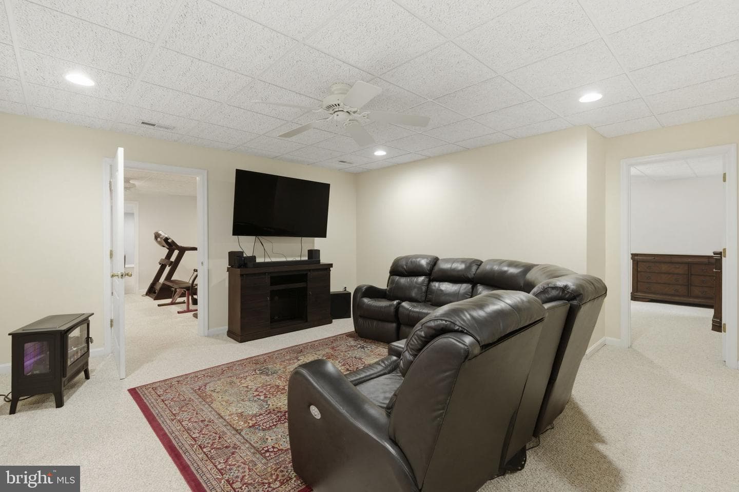 922 Sidehill Drive photo 40