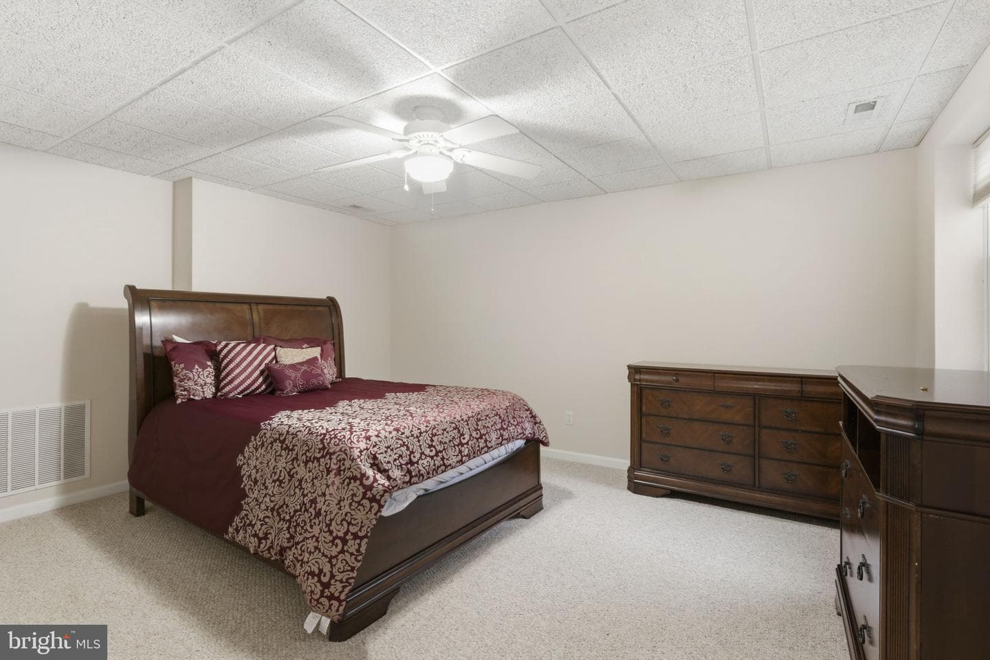 922 Sidehill Drive photo 42