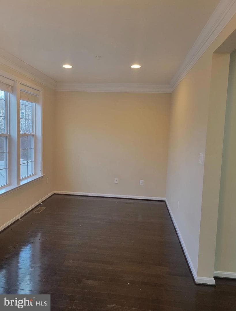 1652 Livingston Drive photo 13