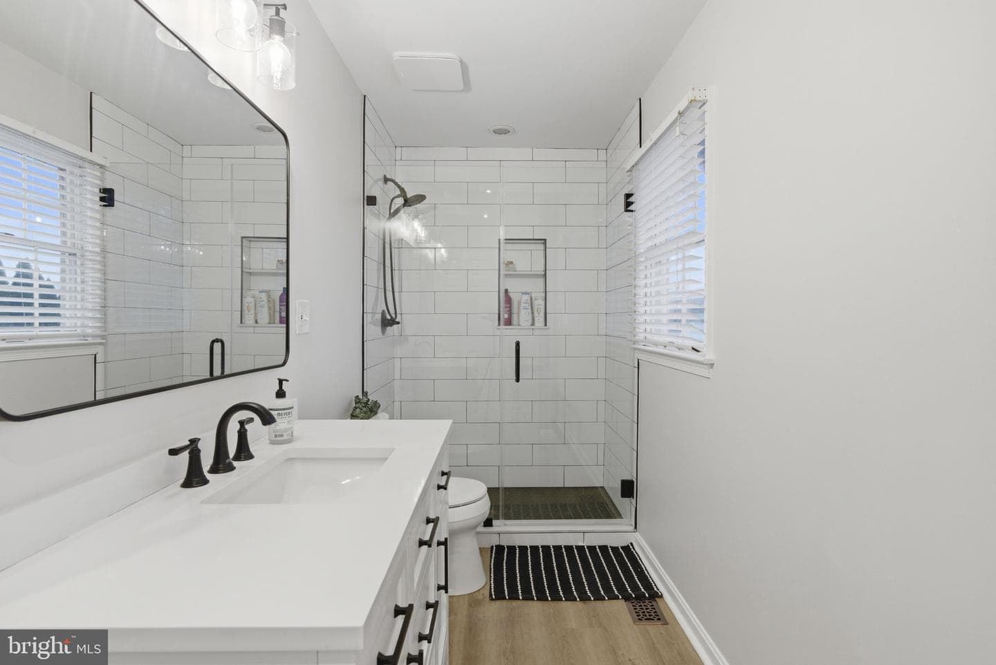 1038 Alexandria Way photo 17