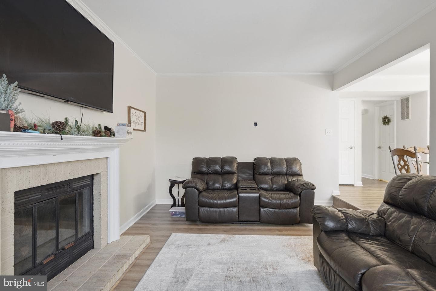 1038 Alexandria Way photo 4
