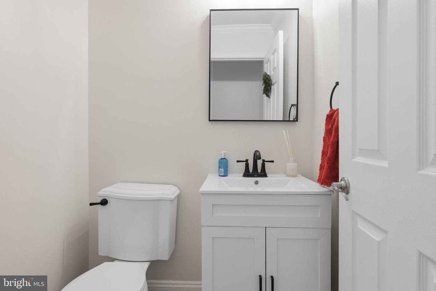 1038 Alexandria Way photo 9