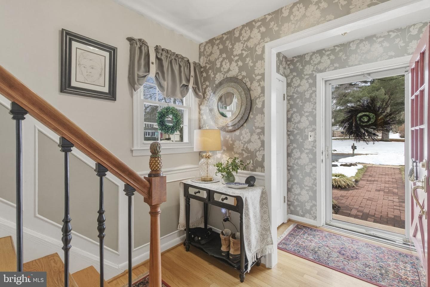 1521 Cedarwood Drive photo 2