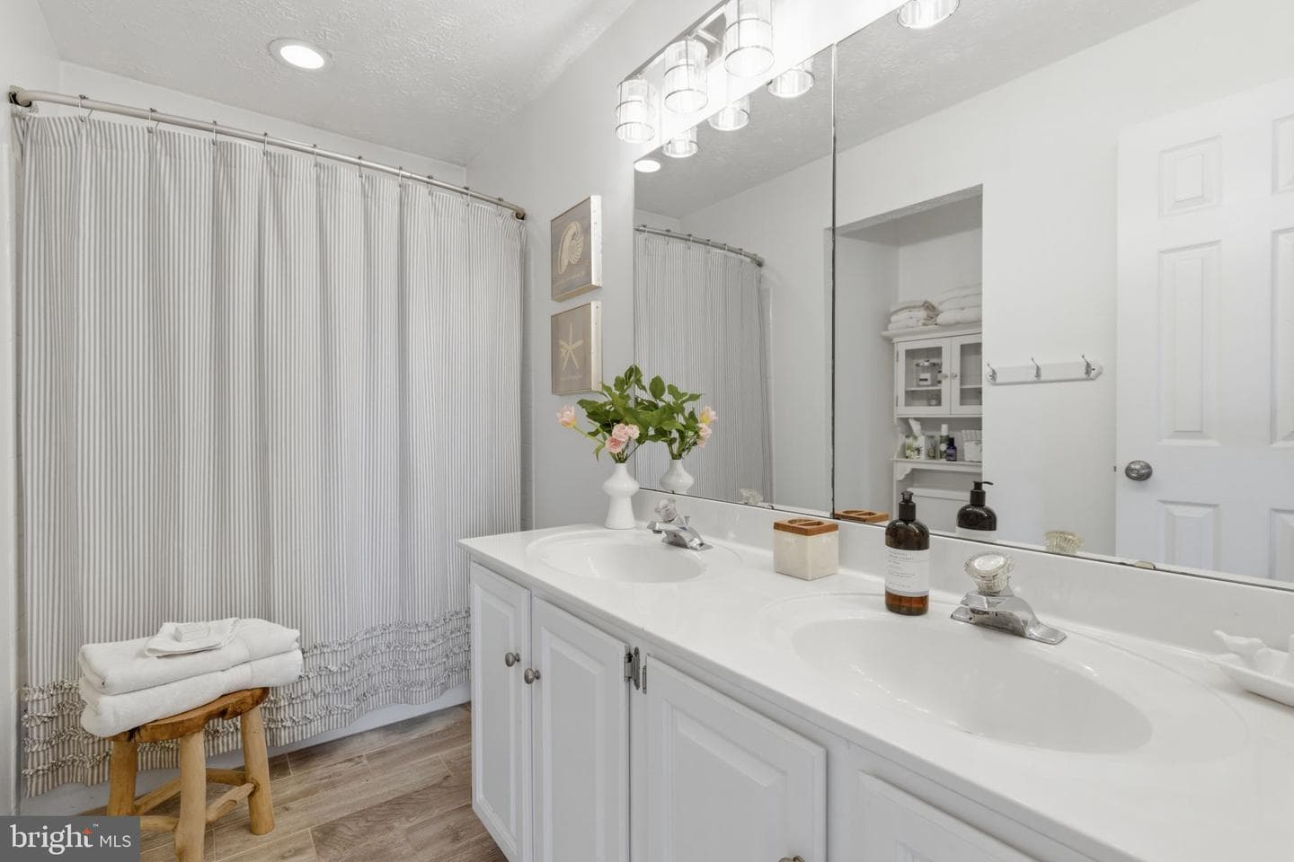 536 David Drive photo 27