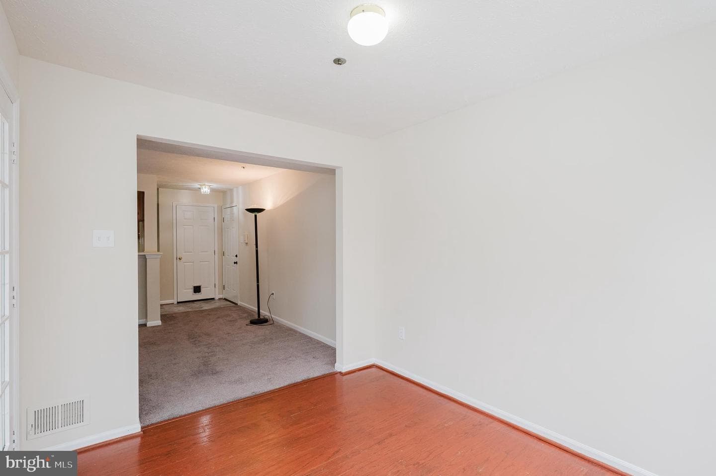 1006 Markham Court #15 photo 14