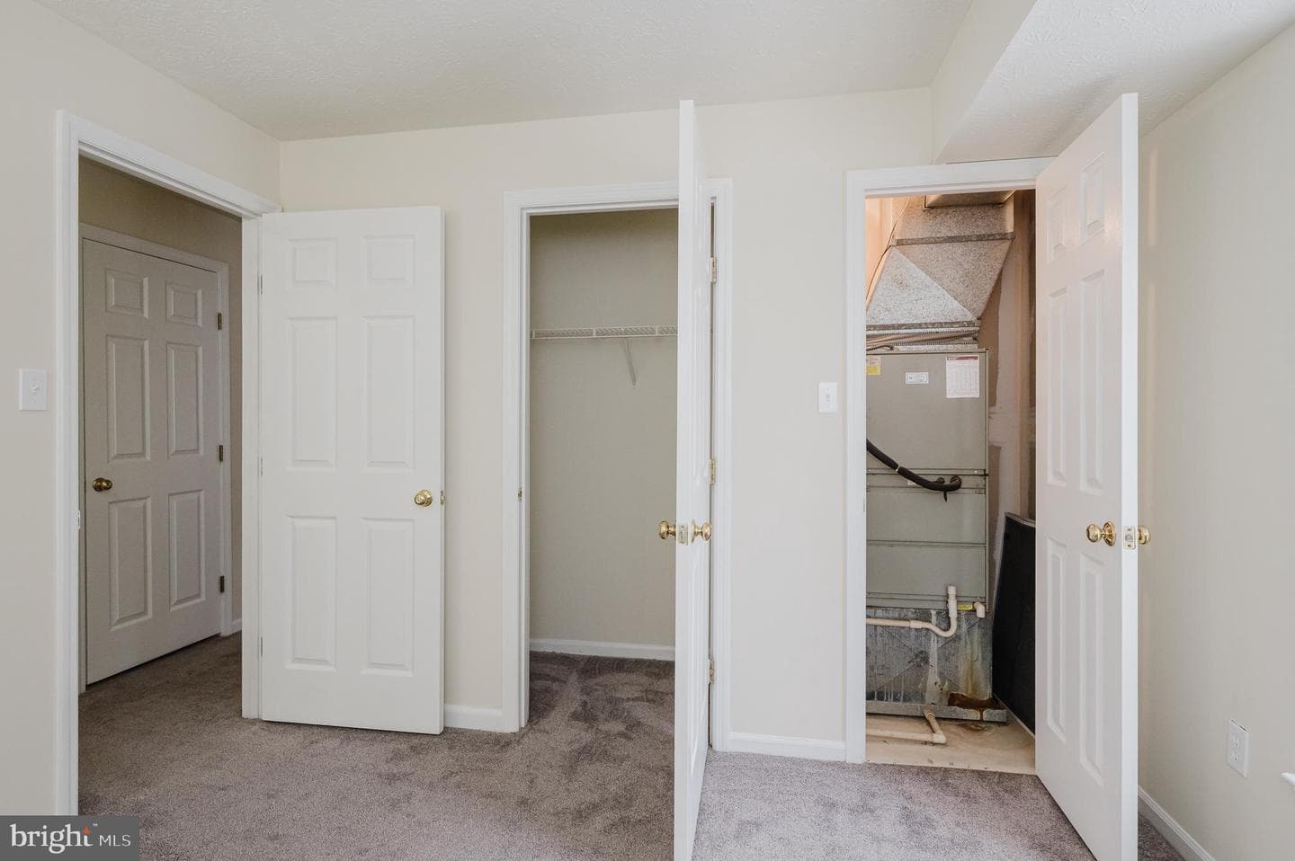 1006 Markham Court #15 photo 39