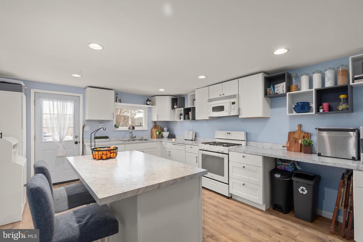 732 Green Street photo 11