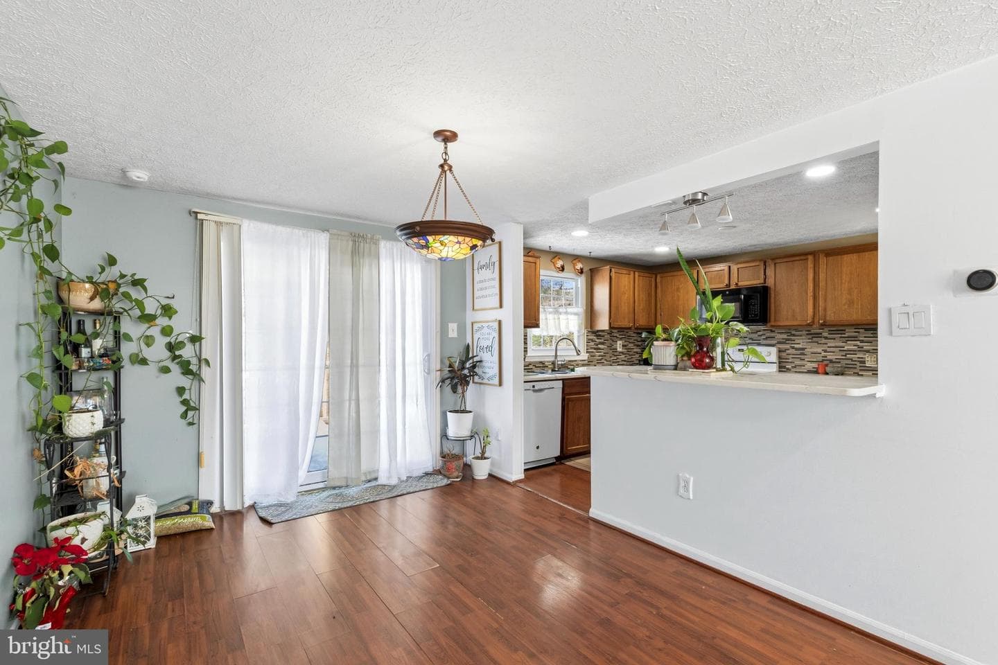 721 Rainbow Court photo 6
