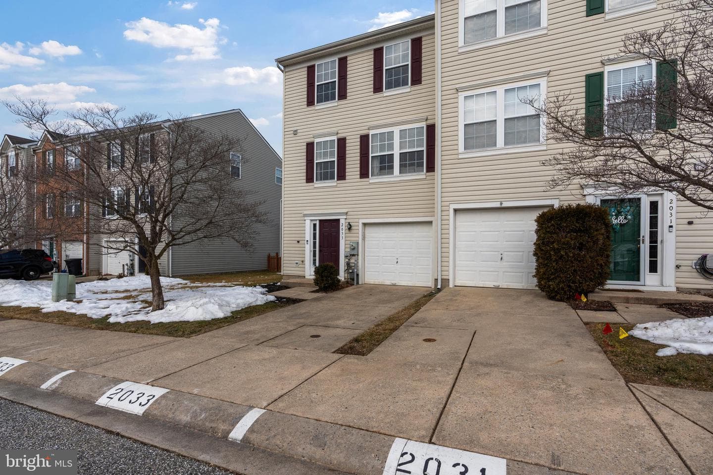 2033 Mardic Drive photo 2