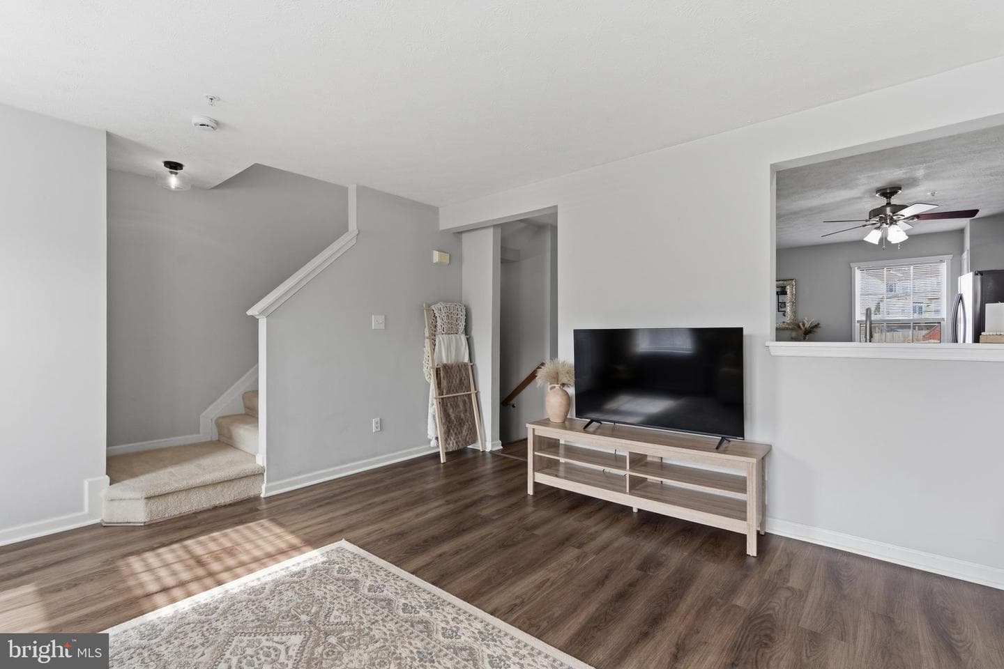 2033 Mardic Drive photo 26