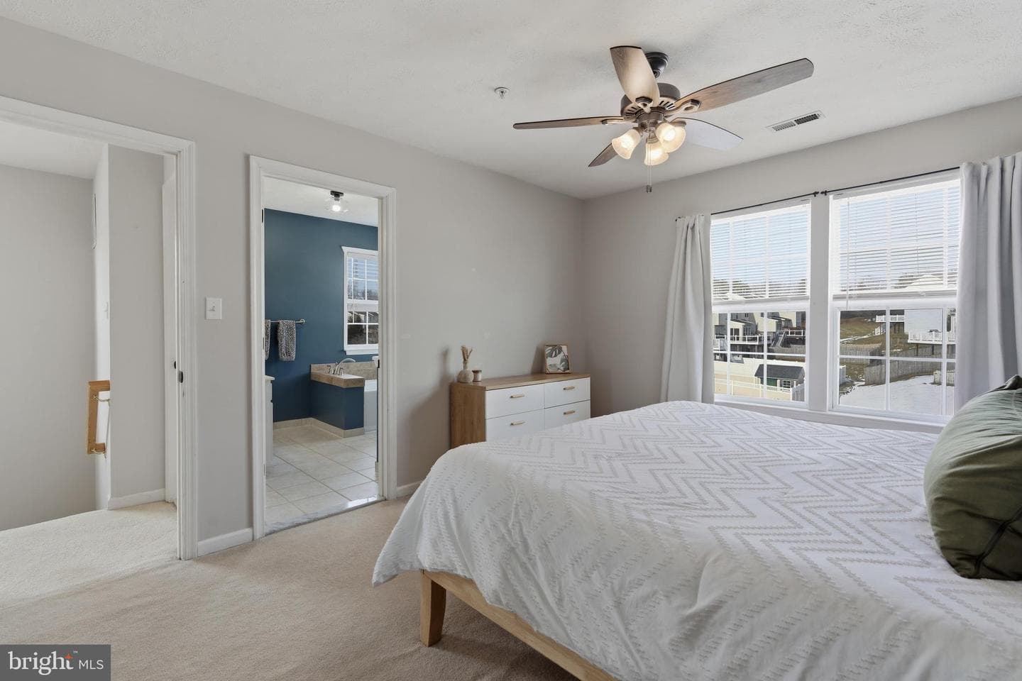 2033 Mardic Drive photo 34