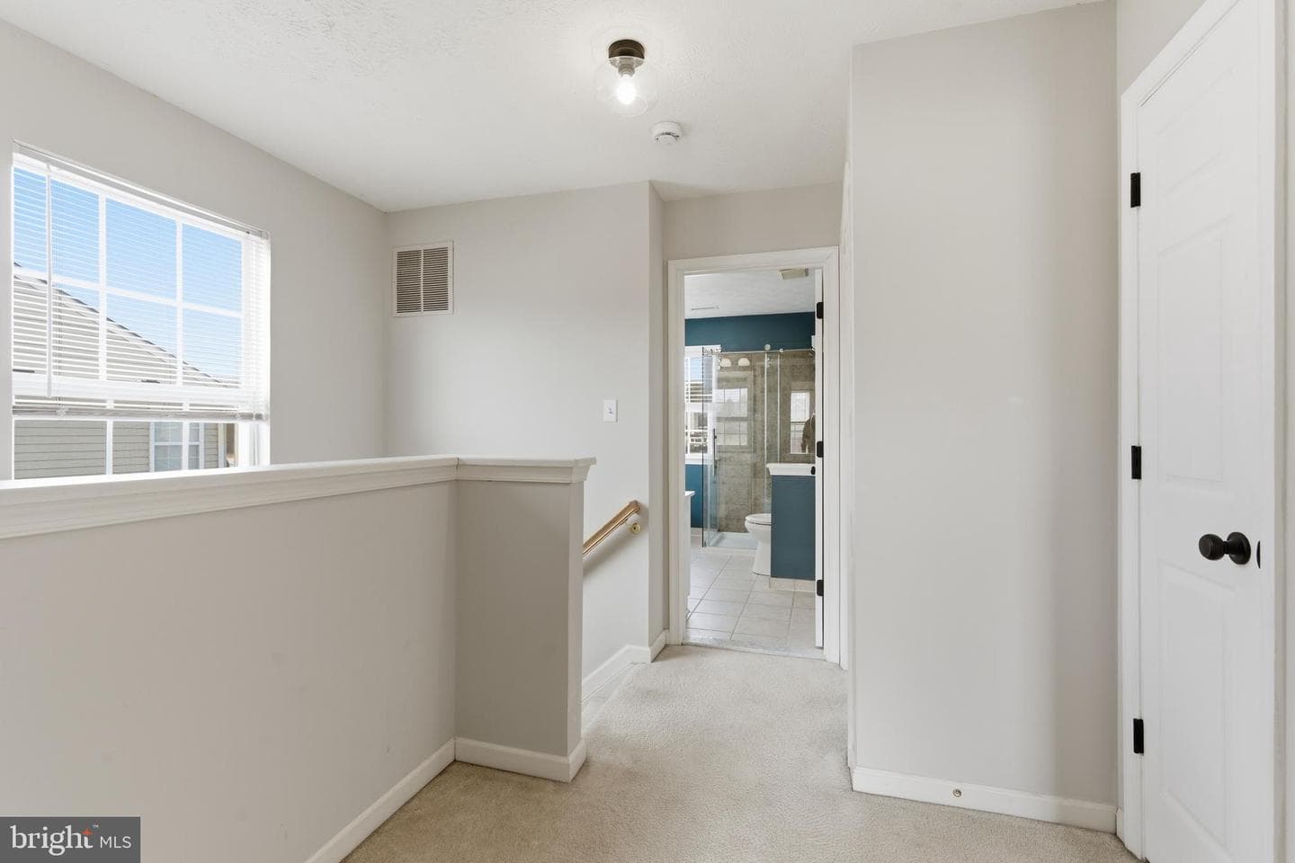 2033 Mardic Drive photo 41