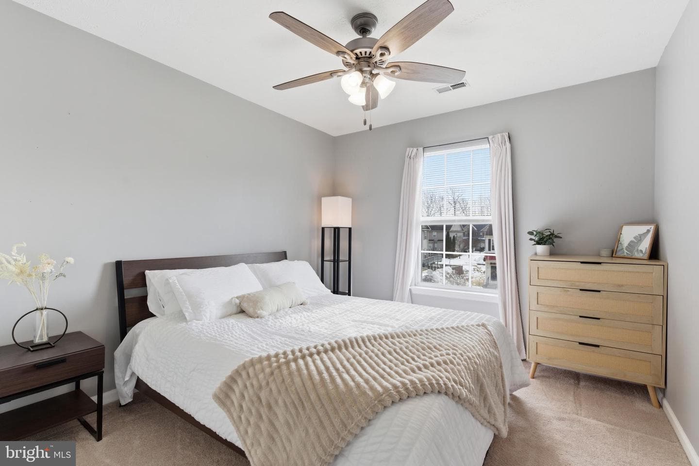2033 Mardic Drive photo 42