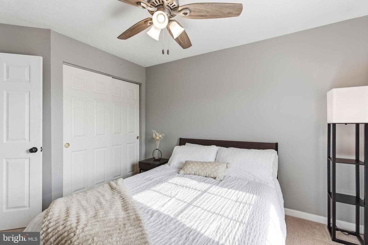 2033 Mardic Drive photo 43