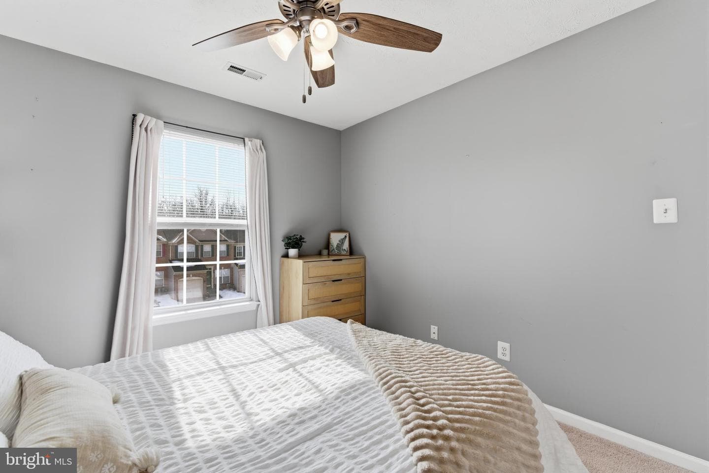 2033 Mardic Drive photo 44